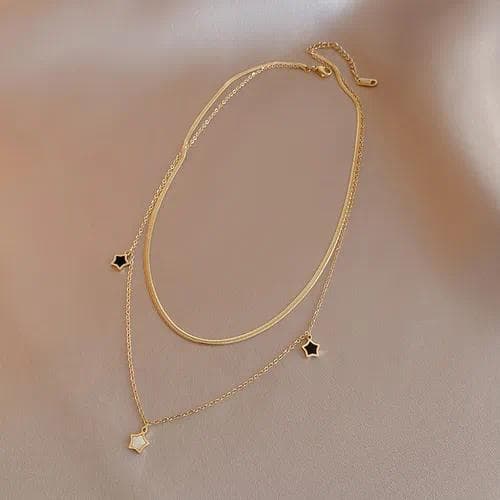 Collar triple estrella