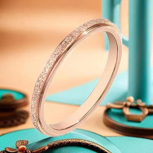 Anillo elegante diseño geométrico galvanizado — Arena oro rosa 2mm · 9